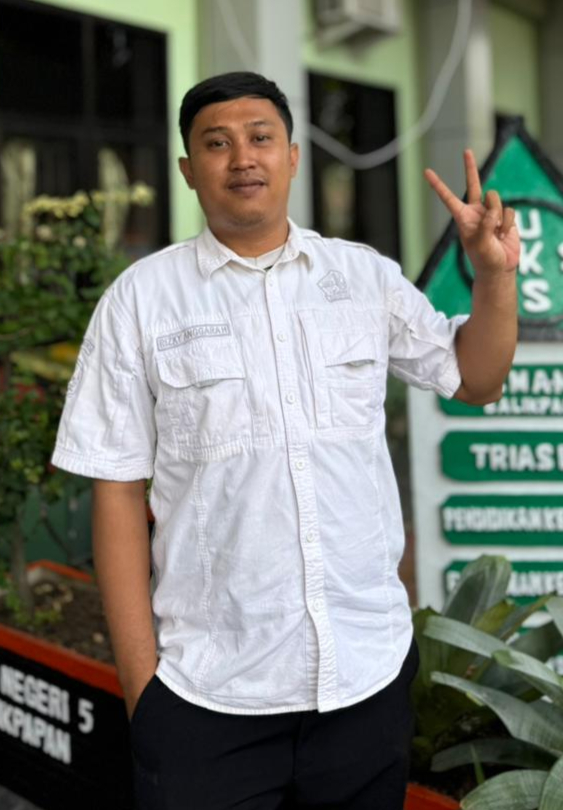 Rizky Anggara Hernicho Putra, S.M