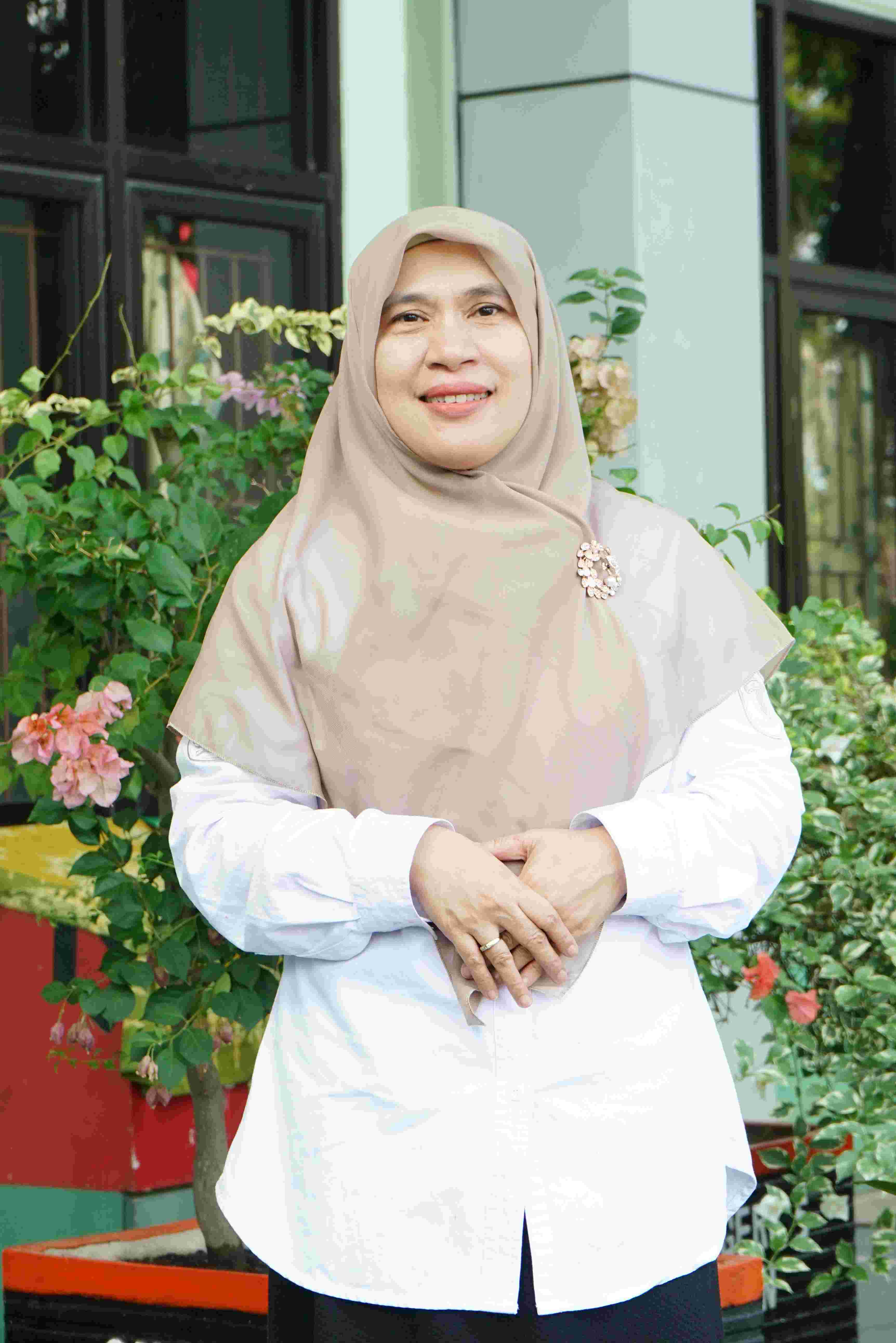 Tetti Anita Cahyaningsih, S.Ag.