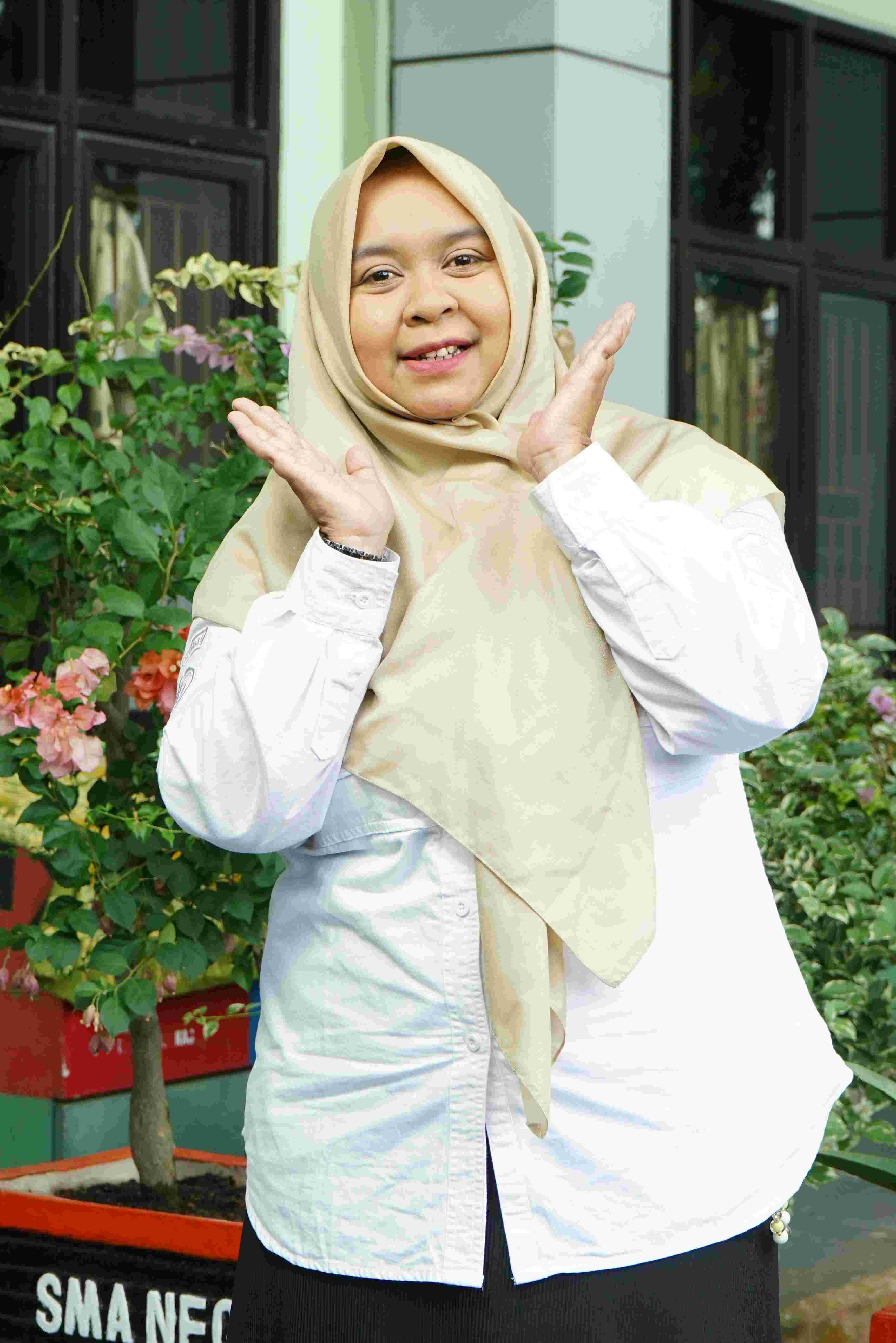 Dona Amanda, S.Pd
