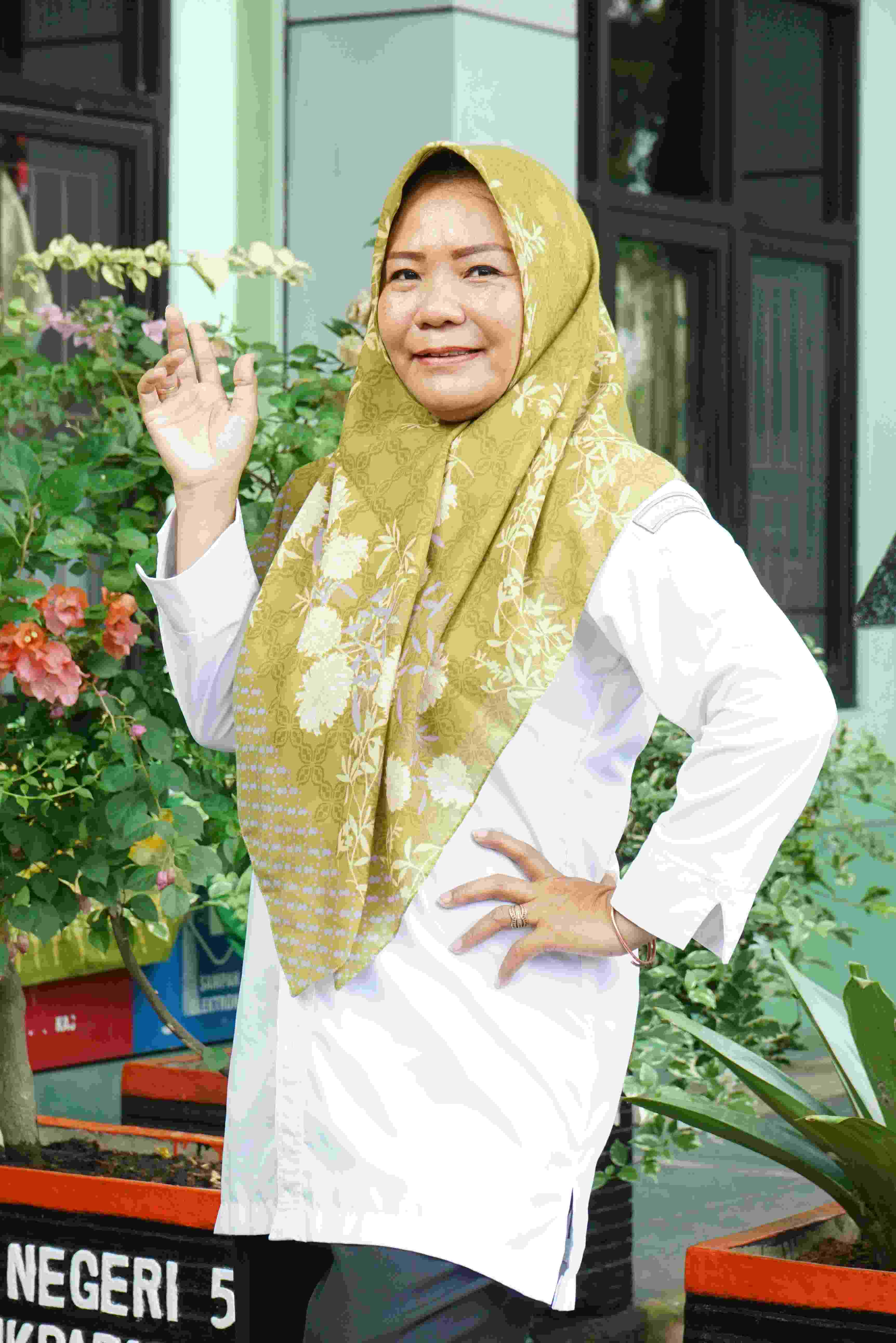 Yeyen Dwinanti, S.H., M.H.