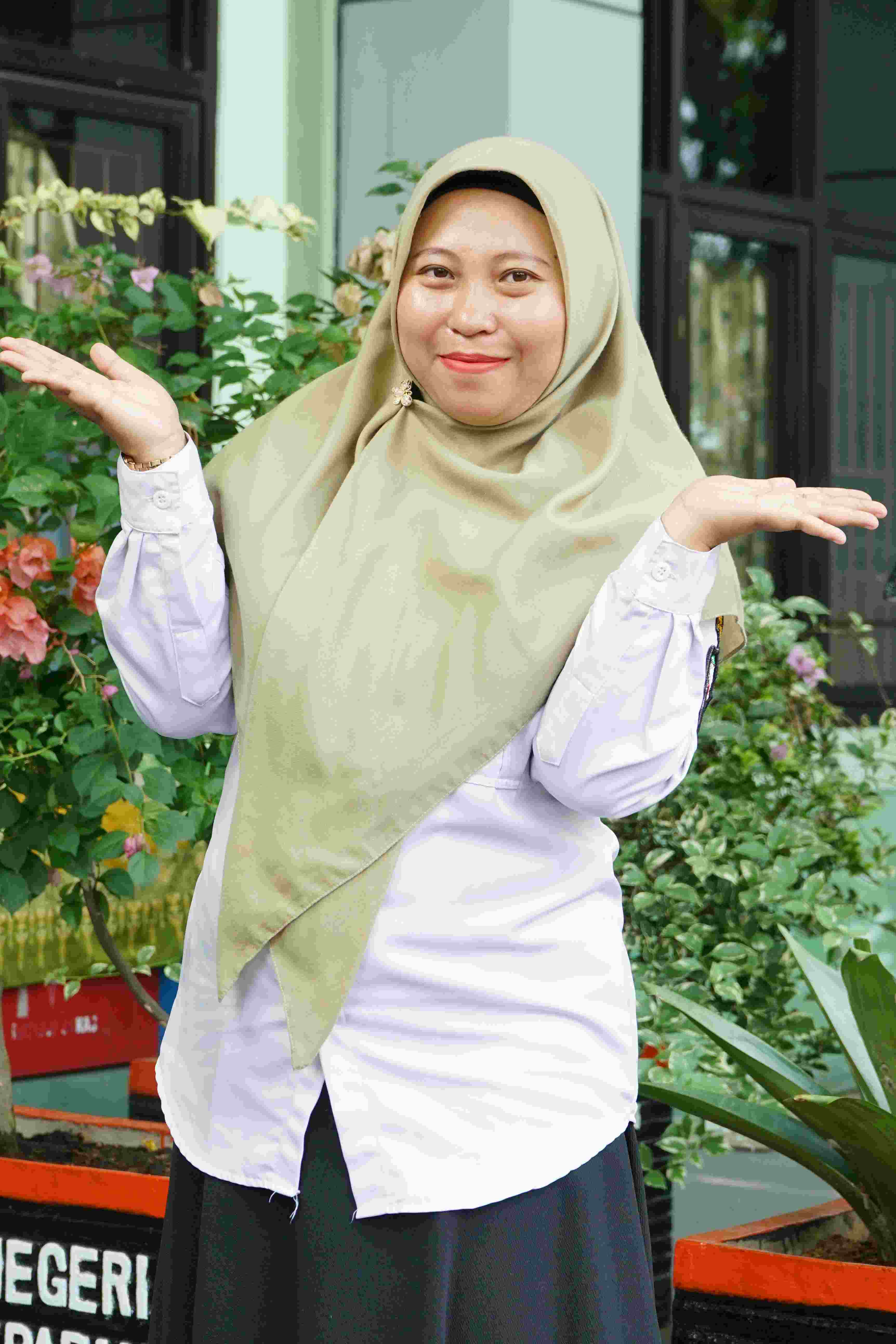 Indah Rusianti, S.Sos